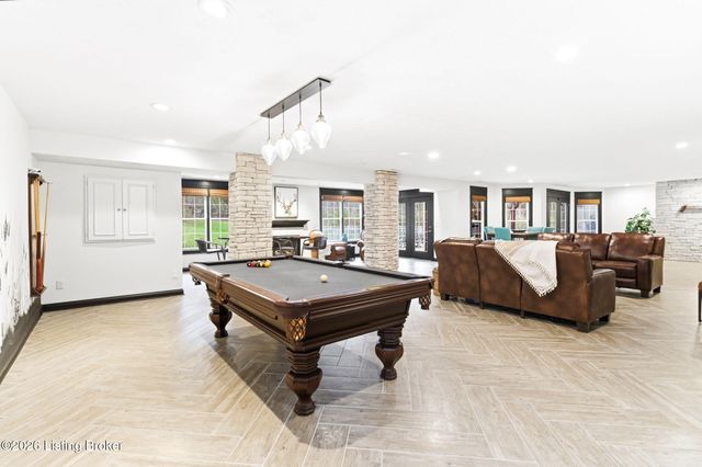17106 Deer Crossing Trail, Fisherville, KY 40023