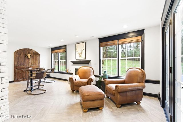 17106 Deer Crossing Trail, Fisherville, KY 40023