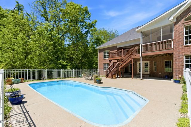17106 Deer Crossing Trail, Fisherville, KY 40023