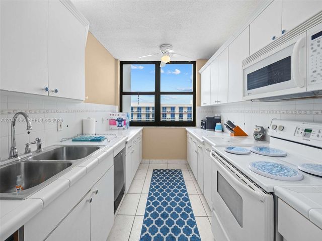 322 SE Buchanan Street 703, Hollywood, FL 33019