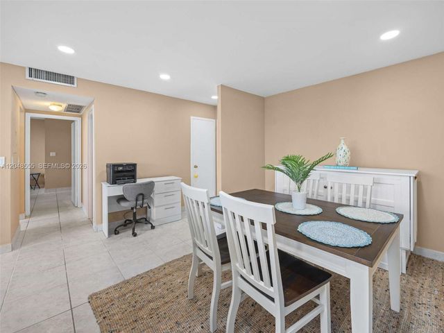 322 SE Buchanan Street 703, Hollywood, FL 33019