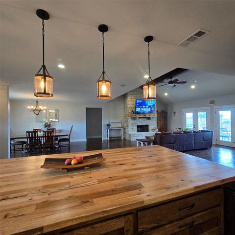 1142 Dunn Drive, Palo Pinto, TX 76484