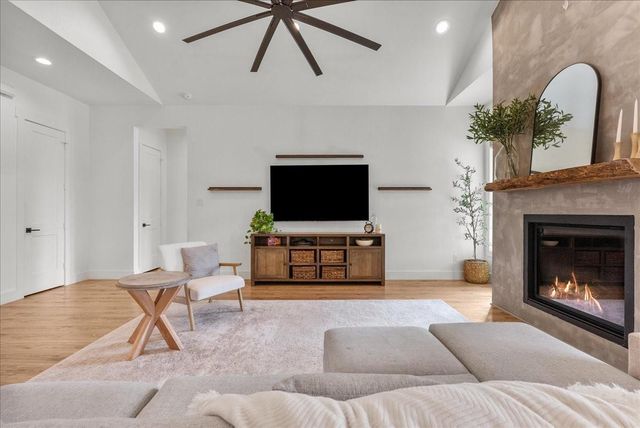 15855 Hickory Drive, Alvin, TX 77511