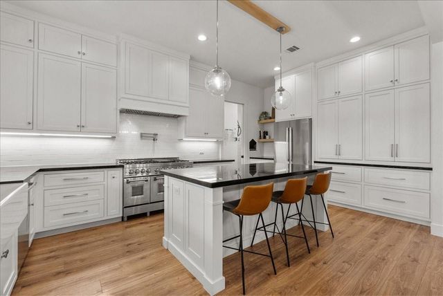 15855 Hickory Drive, Alvin, TX 77511