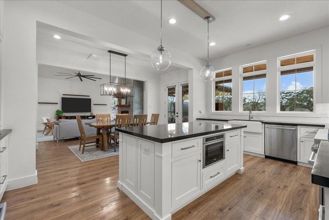 15855 Hickory Drive, Alvin, TX 77511