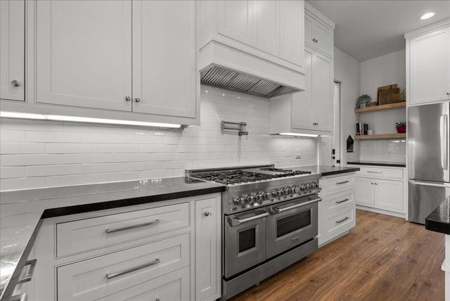 15855 Hickory Drive, Alvin, TX 77511