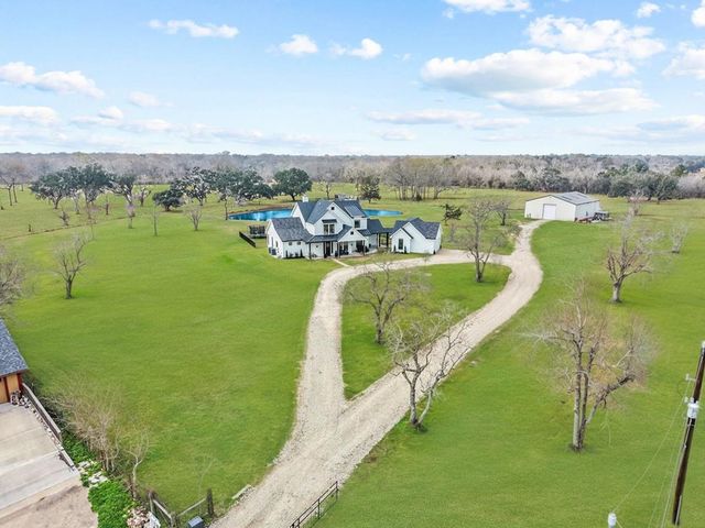 15855 Hickory Drive, Alvin, TX 77511