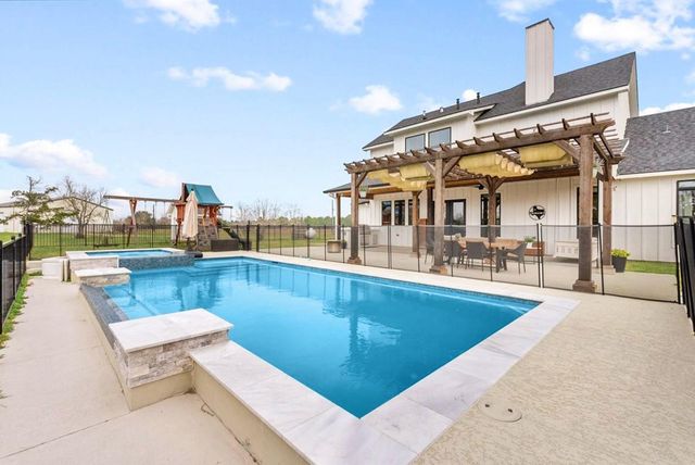 15855 Hickory Drive, Alvin, TX 77511