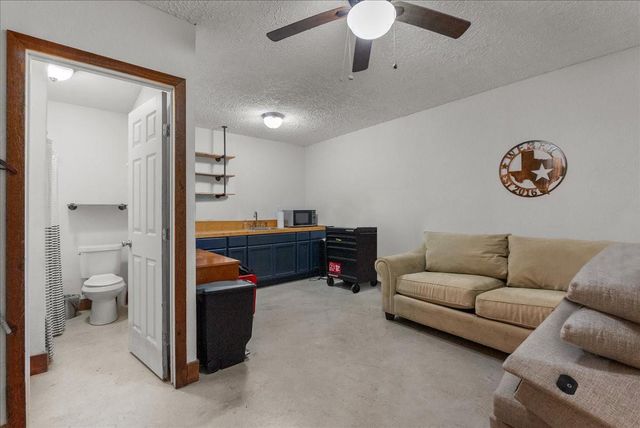 15855 Hickory Drive, Alvin, TX 77511