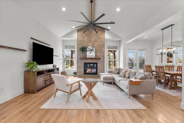 15855 Hickory Drive, Alvin, TX 77511