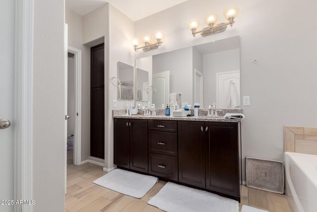 5822 W KOWALSKY Lane, Laveen, AZ 85339