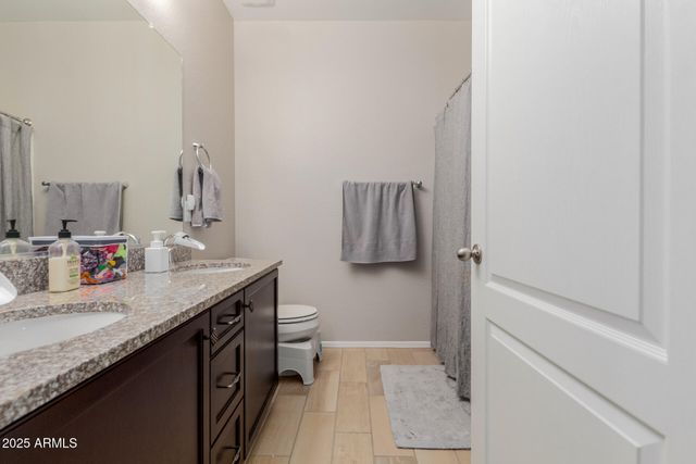 5822 W KOWALSKY Lane, Laveen, AZ 85339