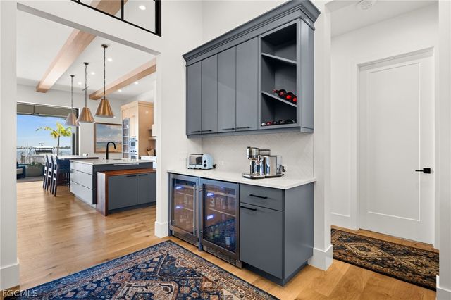 5661 Riverside DR, Cape Coral, FL 33904