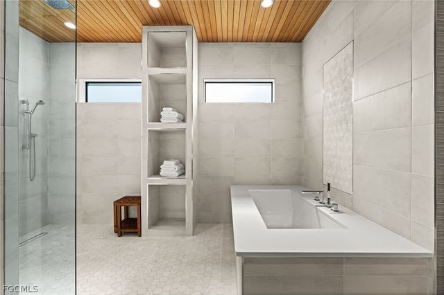 5661 Riverside DR, Cape Coral, FL 33904