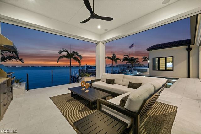 5661 Riverside DR, Cape Coral, FL 33904