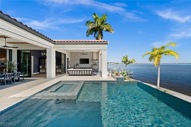 5661 Riverside DR, Cape Coral, FL 33904