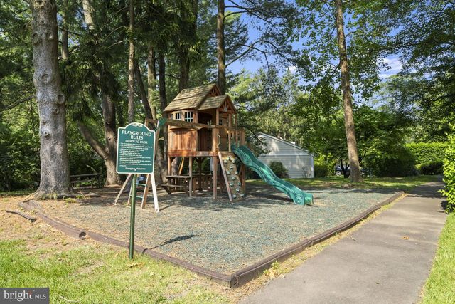11163 LAKE CHAPEL LN, Reston, VA 20191