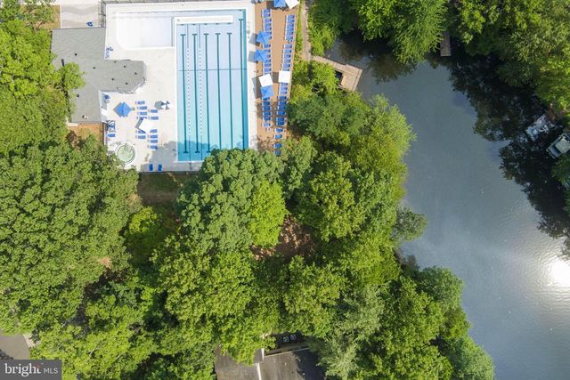 11163 LAKE CHAPEL LN, Reston, VA 20191