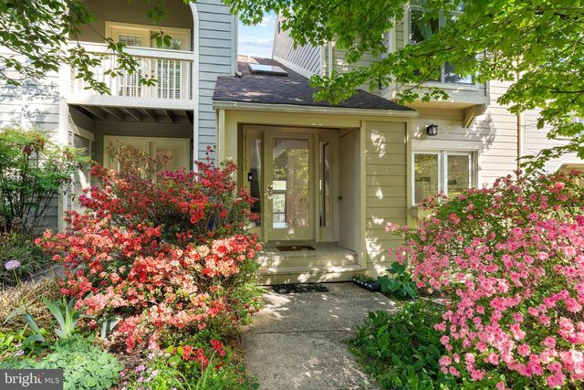 11163 LAKE CHAPEL LN, Reston, VA 20191