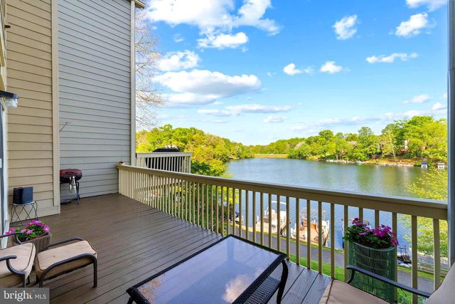 11163 LAKE CHAPEL LN, Reston, VA 20191