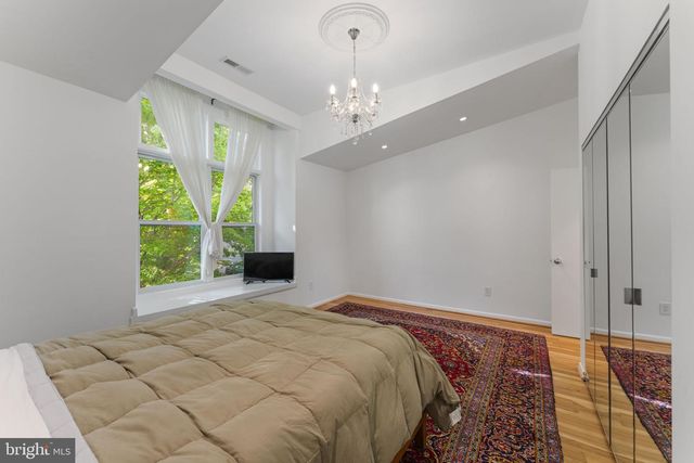 11163 LAKE CHAPEL LN, Reston, VA 20191