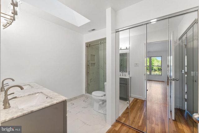 11163 LAKE CHAPEL LN, Reston, VA 20191