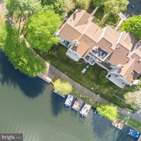 11163 LAKE CHAPEL LN, Reston, VA 20191