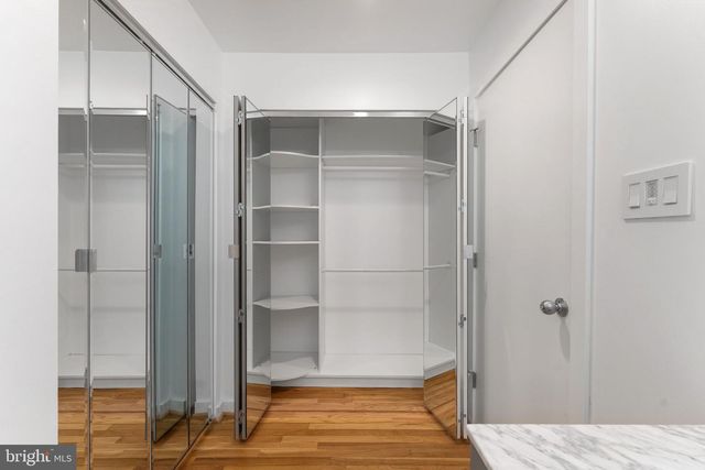 11163 LAKE CHAPEL LN, Reston, VA 20191
