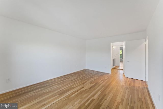 11163 LAKE CHAPEL LN, Reston, VA 20191