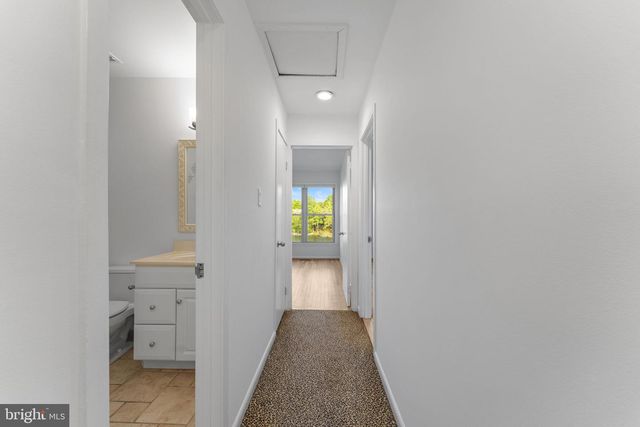 11163 LAKE CHAPEL LN, Reston, VA 20191