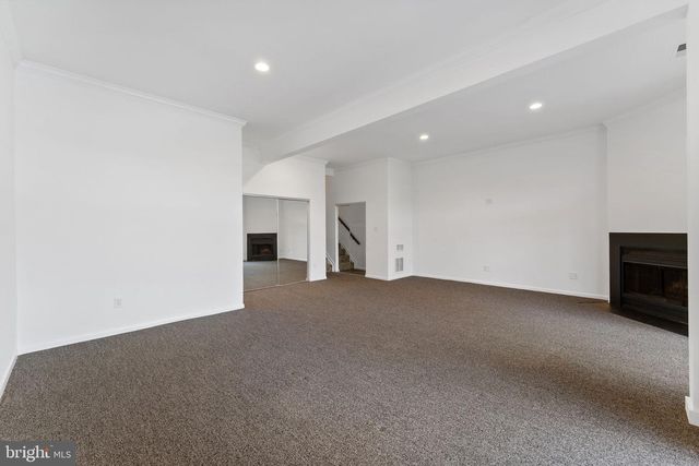 11163 LAKE CHAPEL LN, Reston, VA 20191