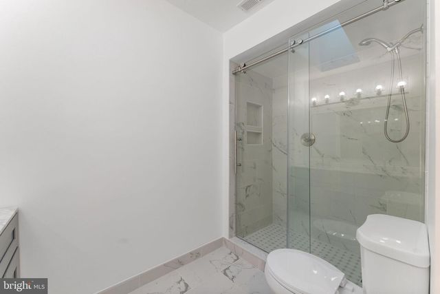 11163 LAKE CHAPEL LN, Reston, VA 20191
