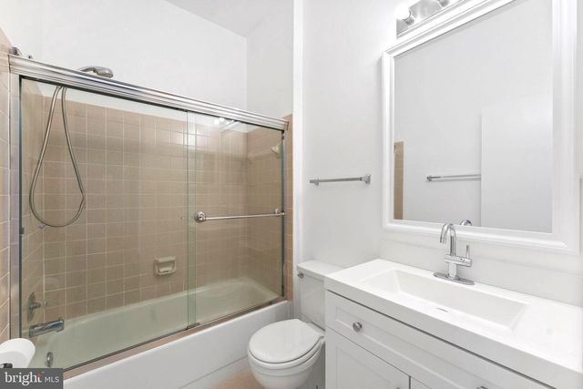 11163 LAKE CHAPEL LN, Reston, VA 20191