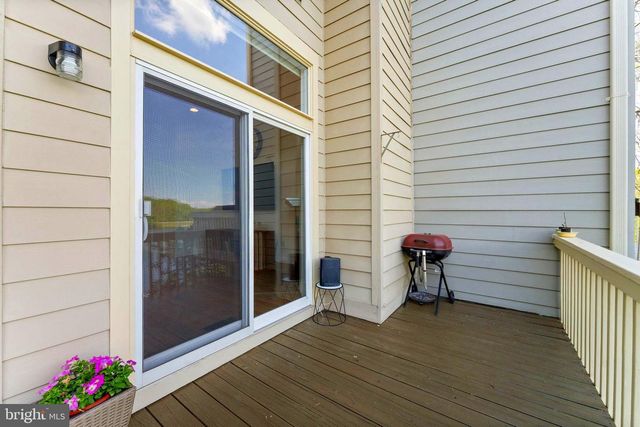 11163 LAKE CHAPEL LN, Reston, VA 20191
