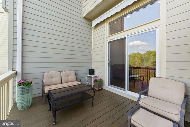 11163 LAKE CHAPEL LN, Reston, VA 20191