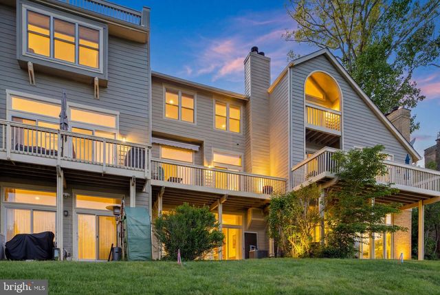 11163 LAKE CHAPEL LN, Reston, VA 20191