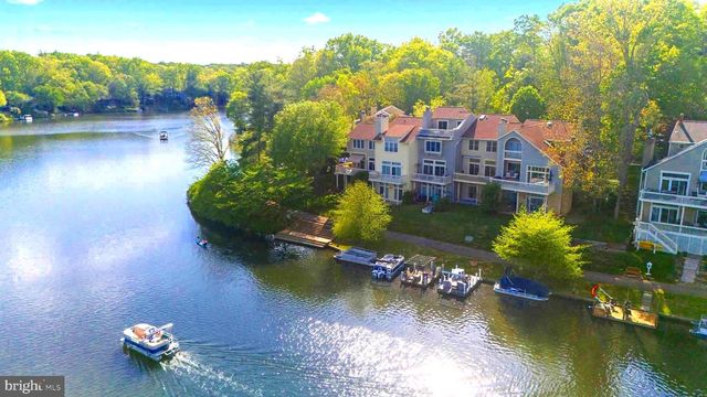 11163 LAKE CHAPEL LN, Reston, VA 20191