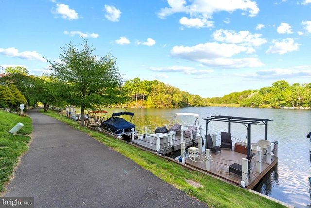 11163 LAKE CHAPEL LN, Reston, VA 20191