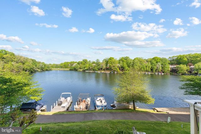 11163 LAKE CHAPEL LN, Reston, VA 20191