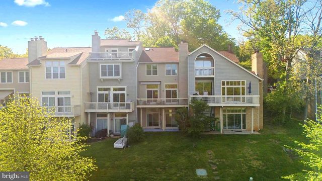 11163 LAKE CHAPEL LN, Reston, VA 20191