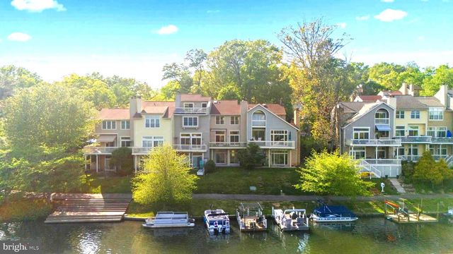 11163 LAKE CHAPEL LN, Reston, VA 20191