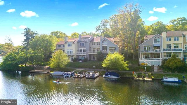 11163 LAKE CHAPEL LN, Reston, VA 20191