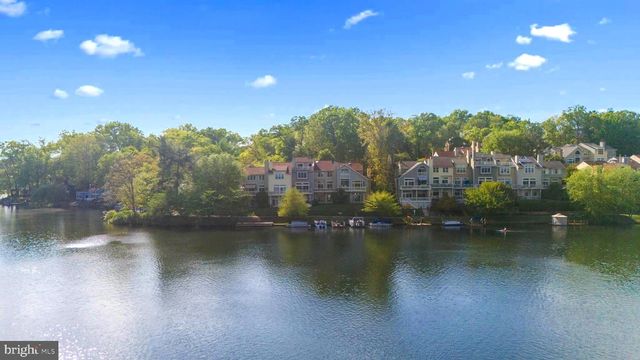 11163 LAKE CHAPEL LN, Reston, VA 20191