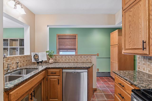 45 15th Avenue N, Hopkins, MN 55343