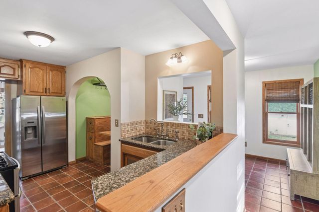 45 15th Avenue N, Hopkins, MN 55343