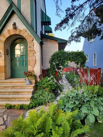 45 15th Avenue N, Hopkins, MN 55343