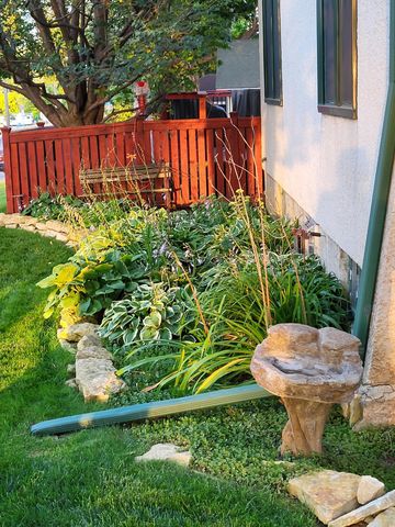 45 15th Avenue N, Hopkins, MN 55343