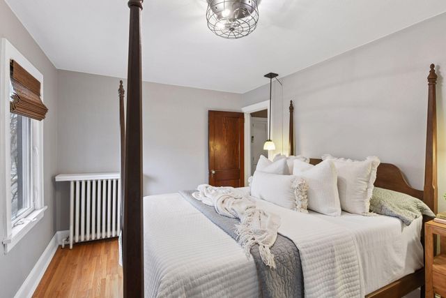 45 15th Avenue N, Hopkins, MN 55343