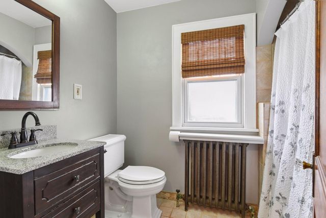 45 15th Avenue N, Hopkins, MN 55343