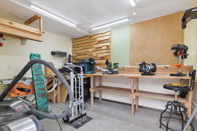 45 15th Avenue N, Hopkins, MN 55343